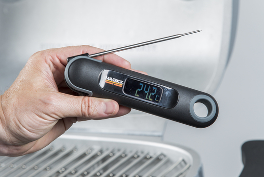 https://smokindealbbq.com/wp-content/uploads/2018/10/bbq-instant-thermometer.png